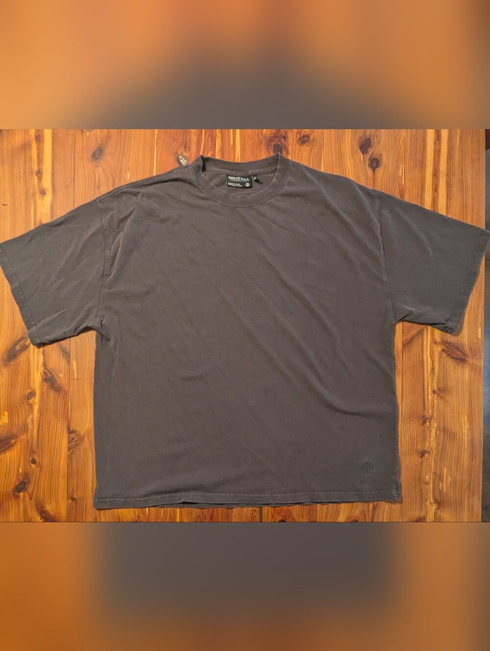 Ninth Hall Men’s Short Sleeve Crew Tee in Charcoal Oversized Medium